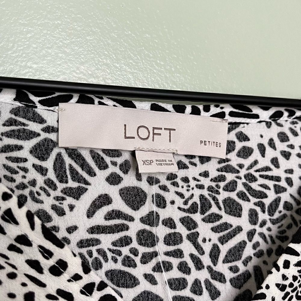 NWT Loft‎ Tiered Midi Dress in Black and White Animal Print Size XS Petite - Picture 5 of 9